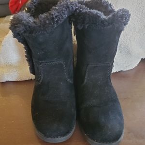 Snuggly Black Zip up Boots